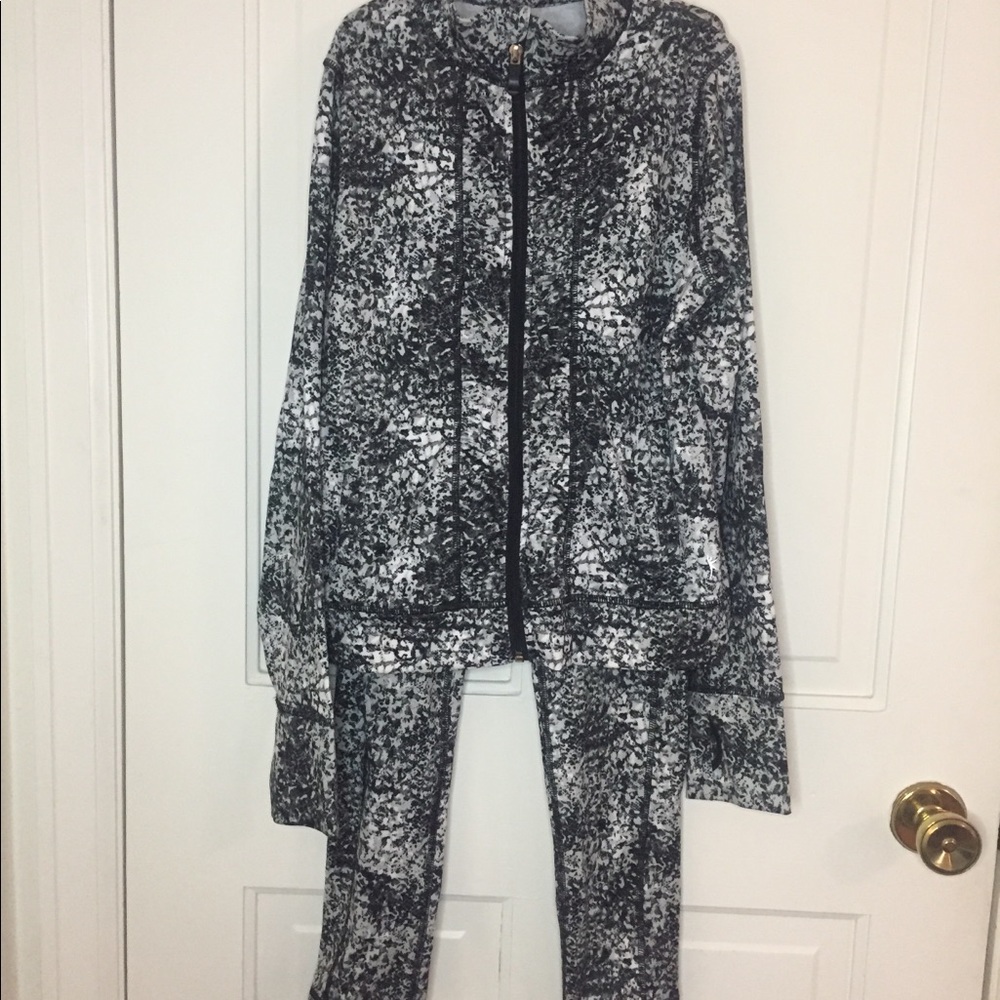 Danskin Now girl 2 pc running set Sz 10/12